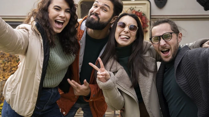 De ce ne pierdem prietenii în timp și dacă ar trebui să ne îngrijorăm: explicația psihologilor